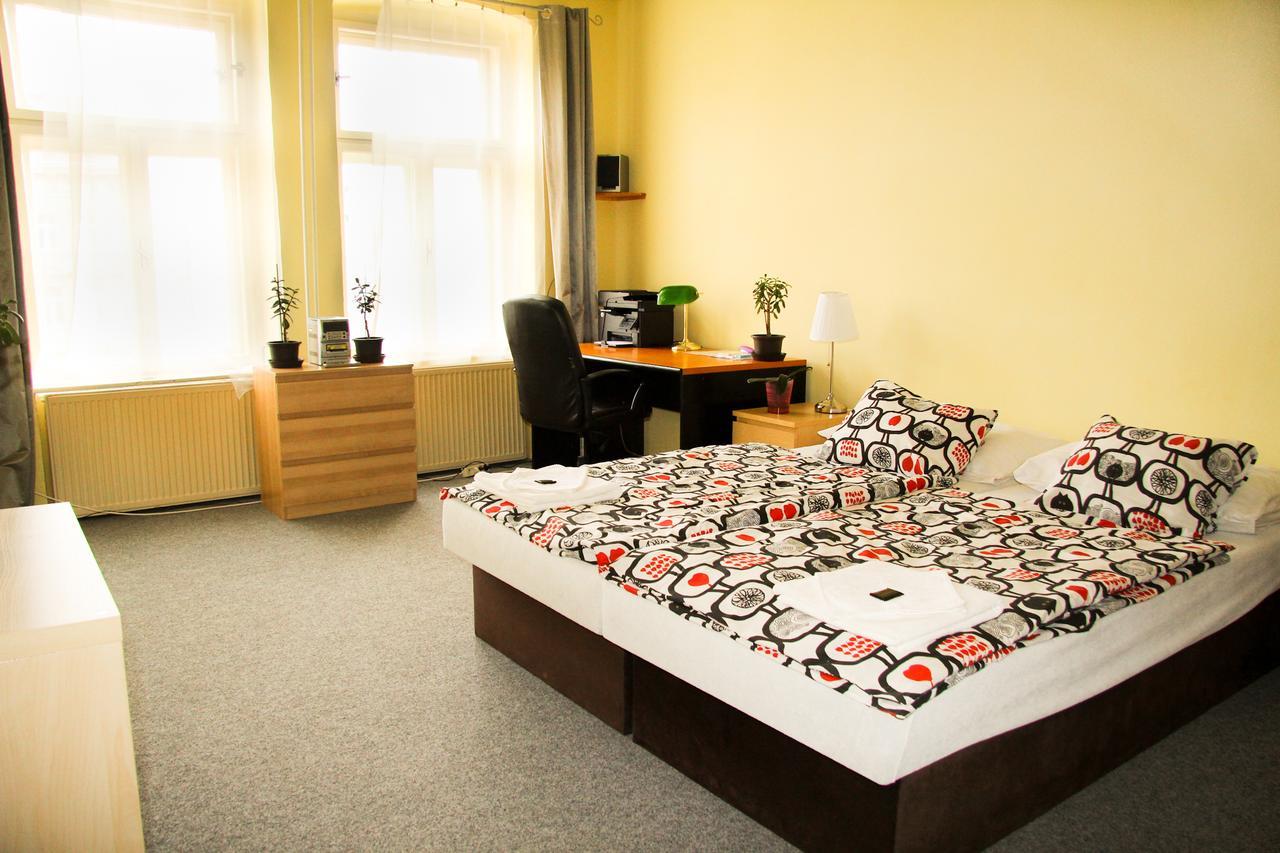 The Heart Of Kosice Apartment Bagian luar foto